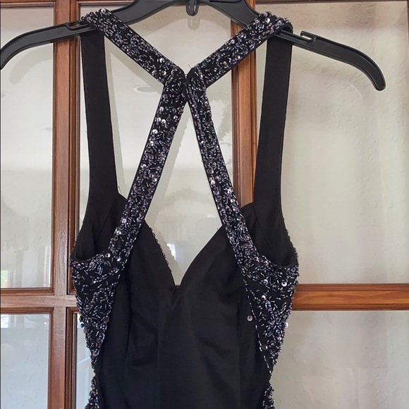 Elegant Prom or Formal Event Dress - Picture 7 of 9